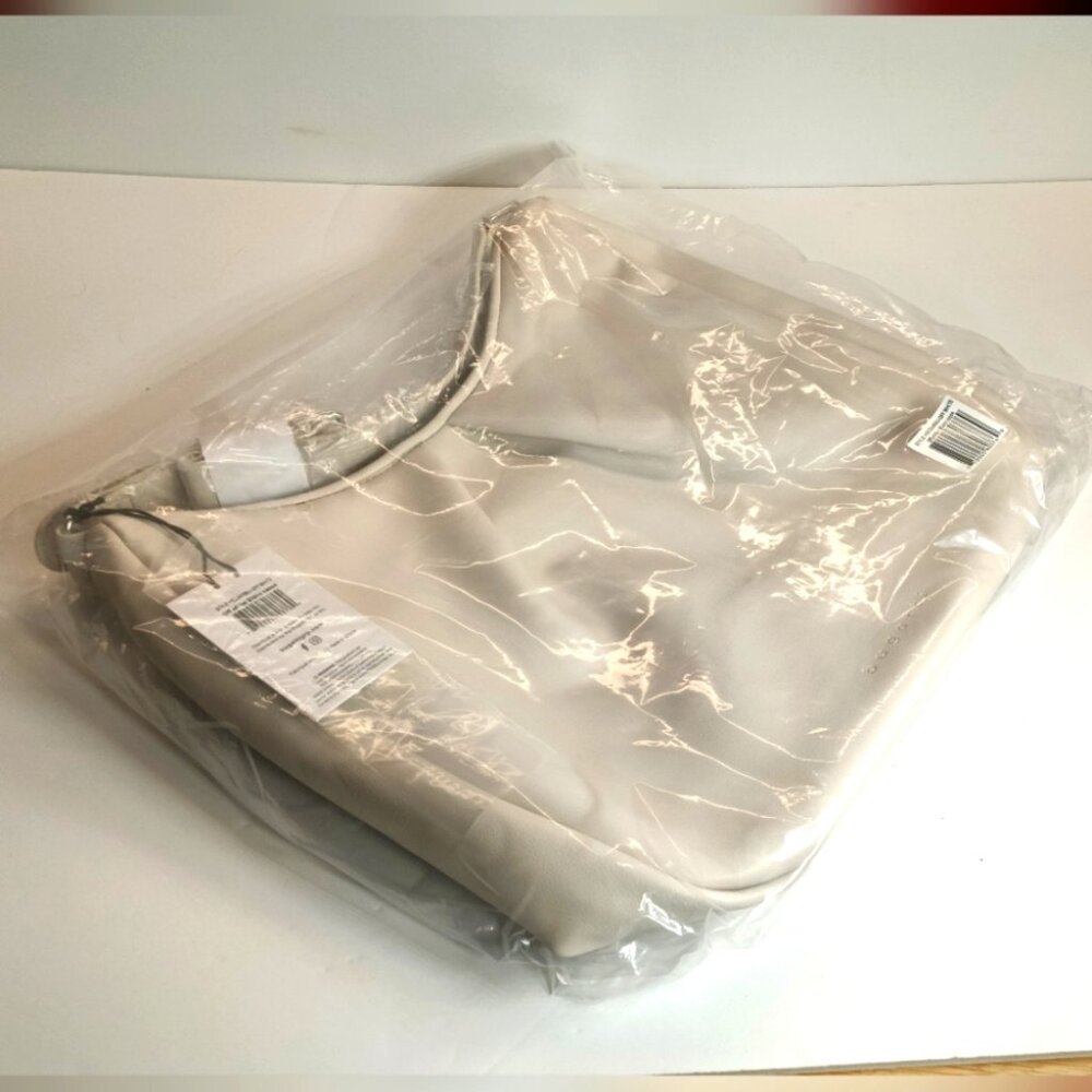 BRAND NEW BUGATTI LARGE HOBO BAG